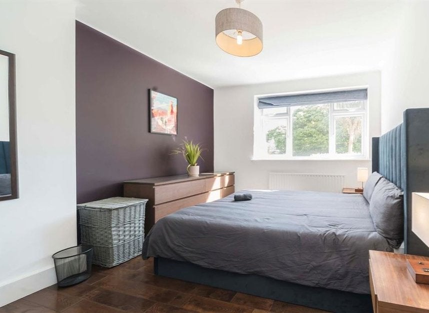 Flat Hatfields in Greater London