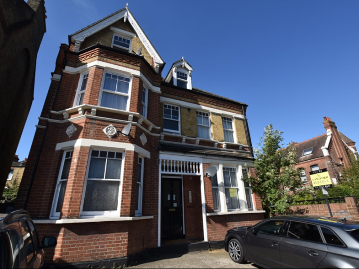 Flat Wickham Road in Greater London
