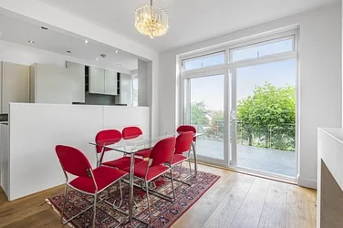 House Conisborough Crescent in Greater London