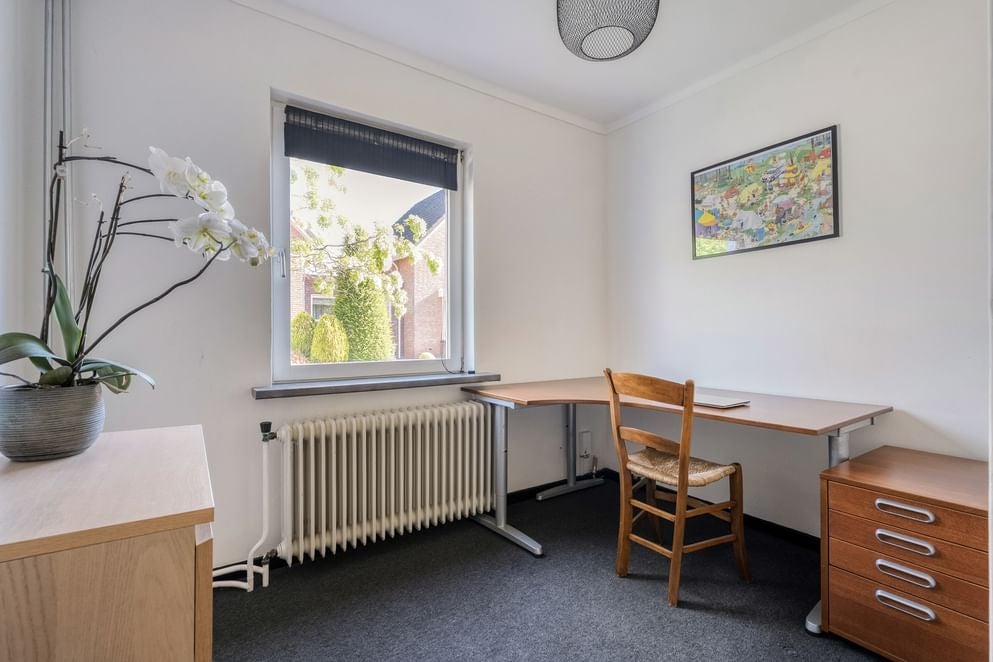 Twee-onder-één-kap te koop: Brinkstraat 5, Reutum