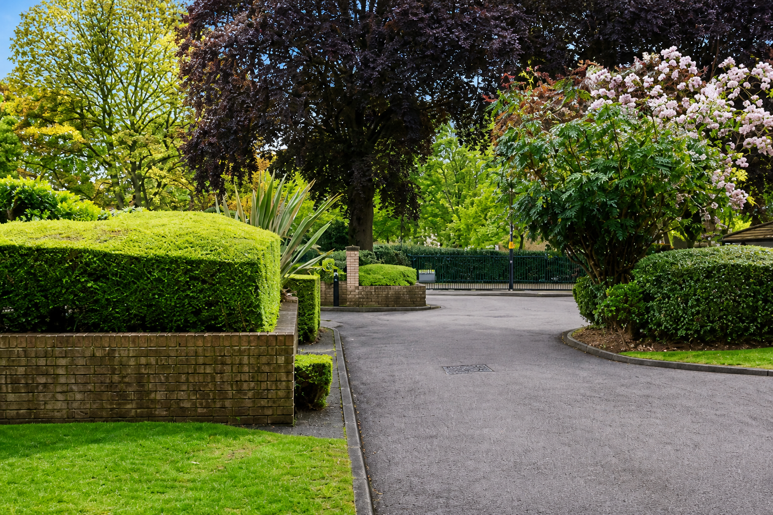 Flat Neville Close in Greater London