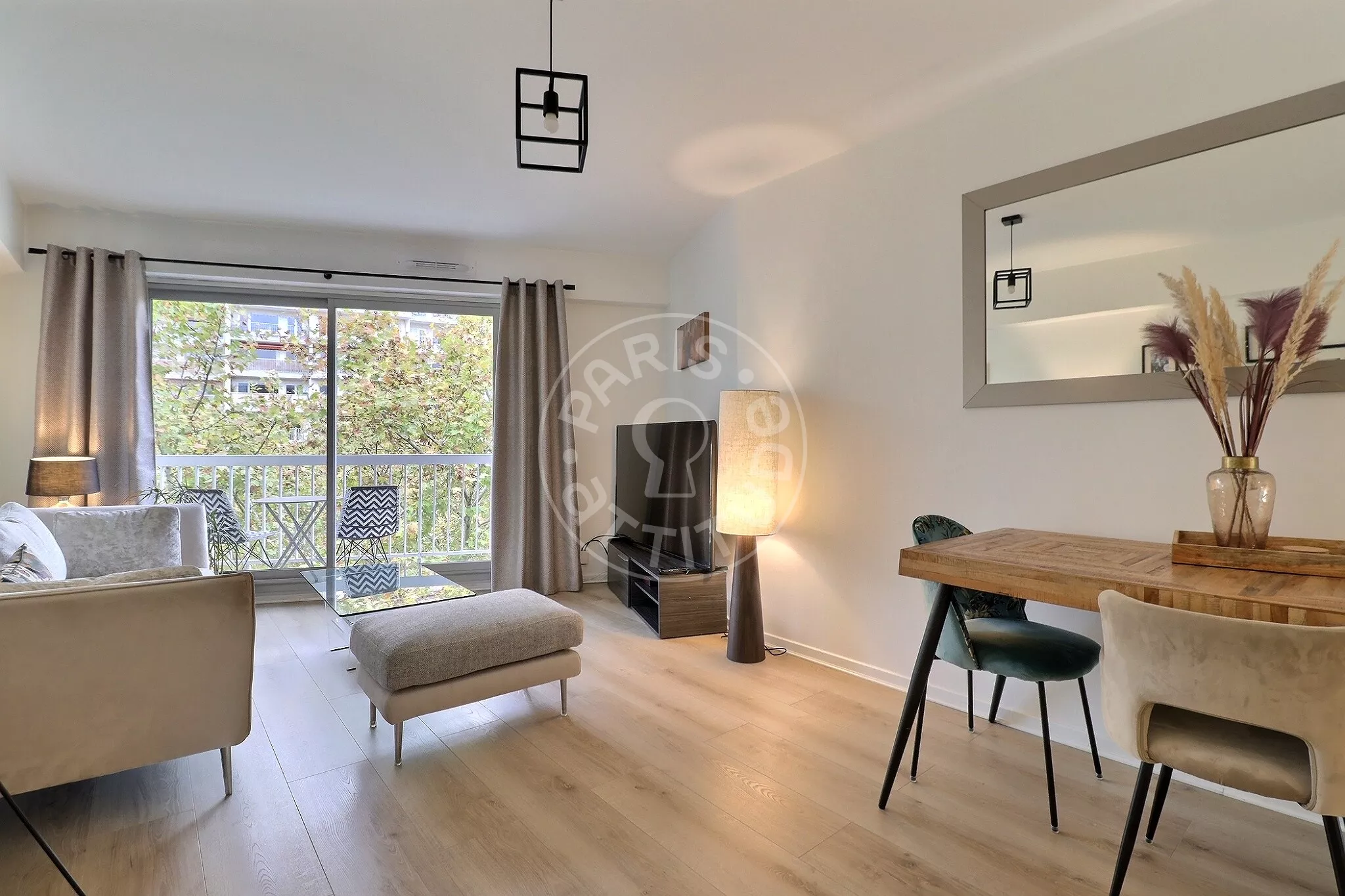 Appartement Avenue Jean Jaurès à Paris
