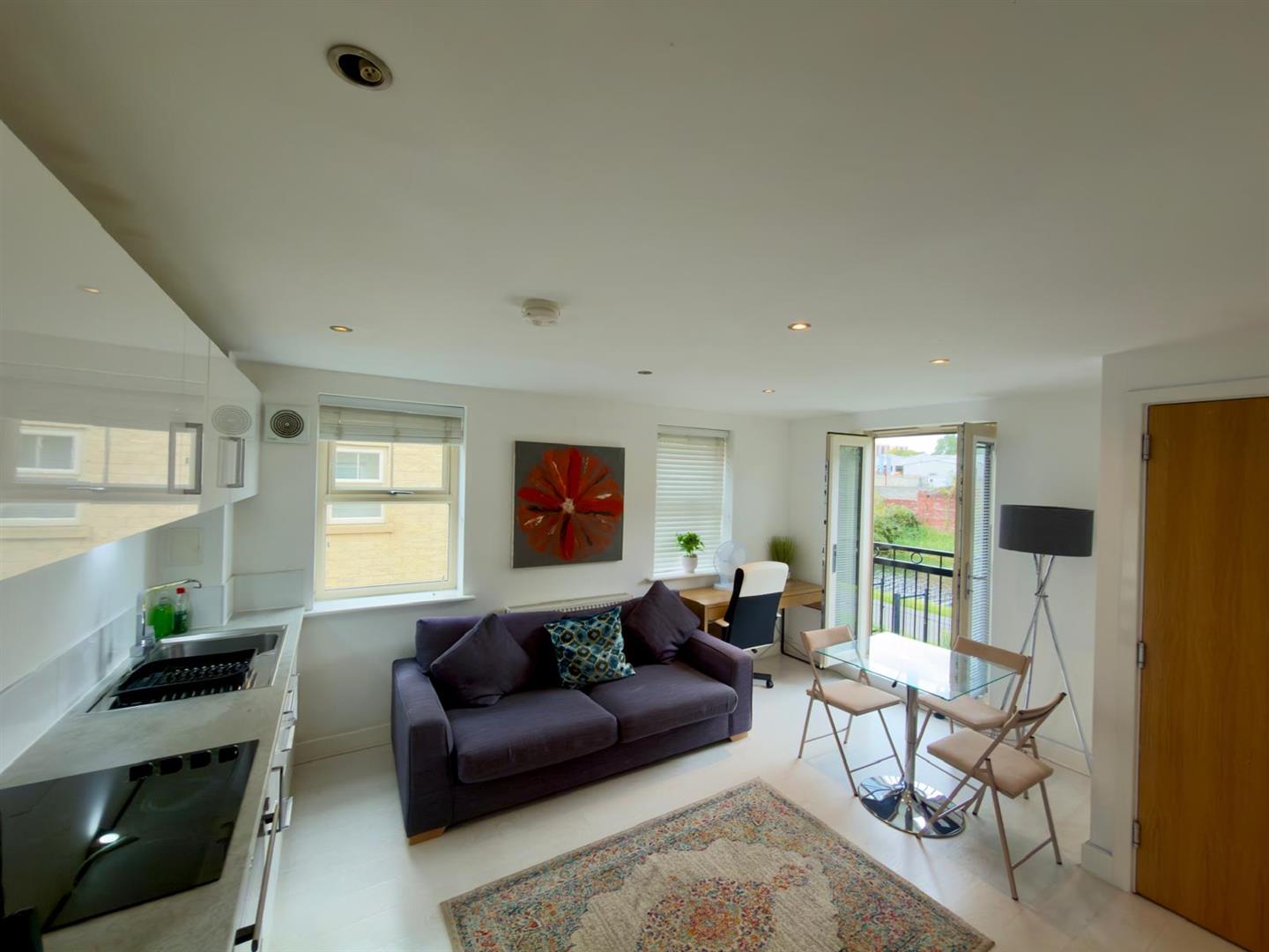 House Holts Crest Way in Leeds
