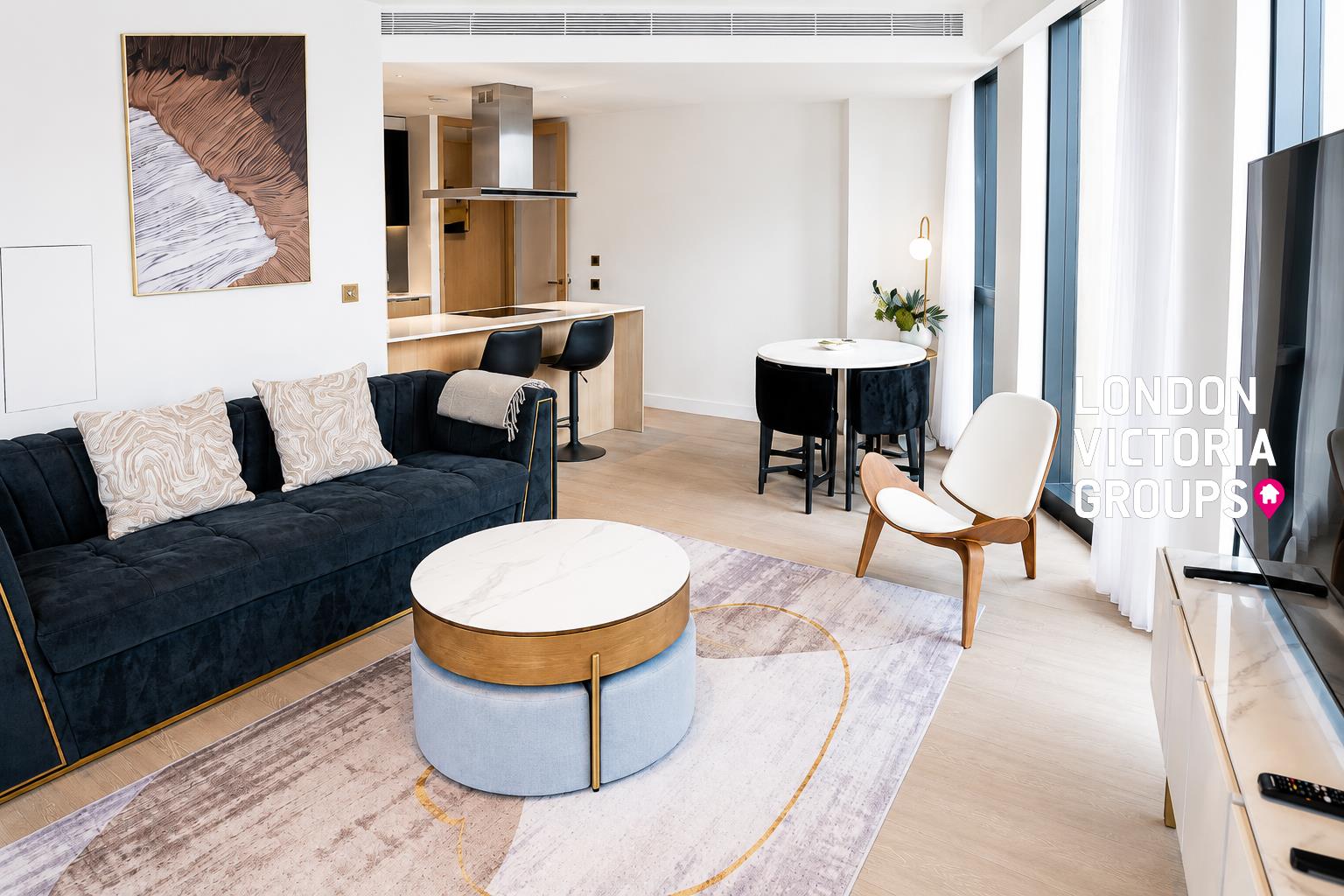 Flat Nine Elms Lane in Greater London