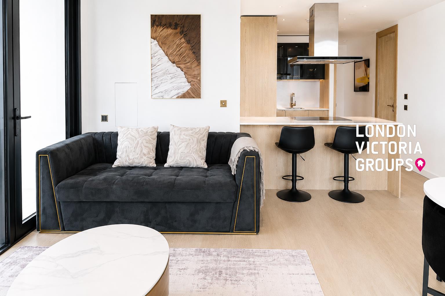 Flat Nine Elms Lane in Greater London