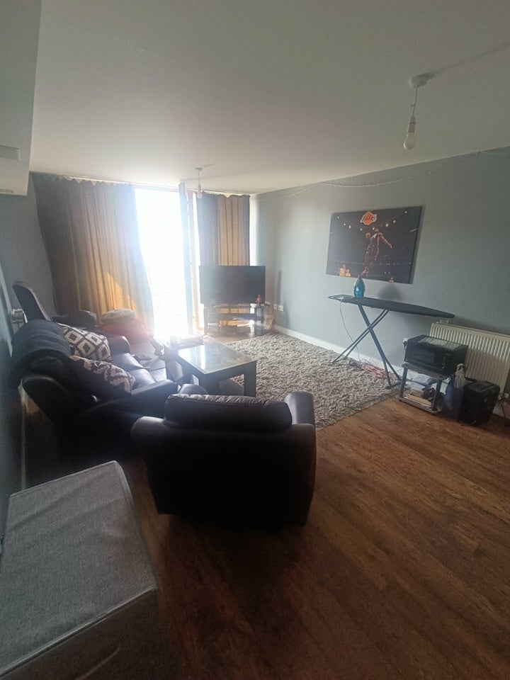 Flat Homesdale Road in Greater London