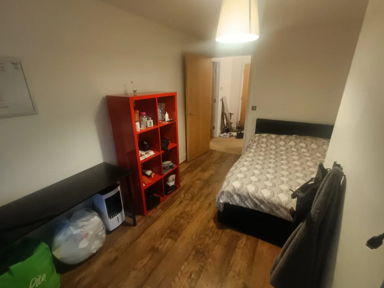 Flat Homesdale Road in Greater London