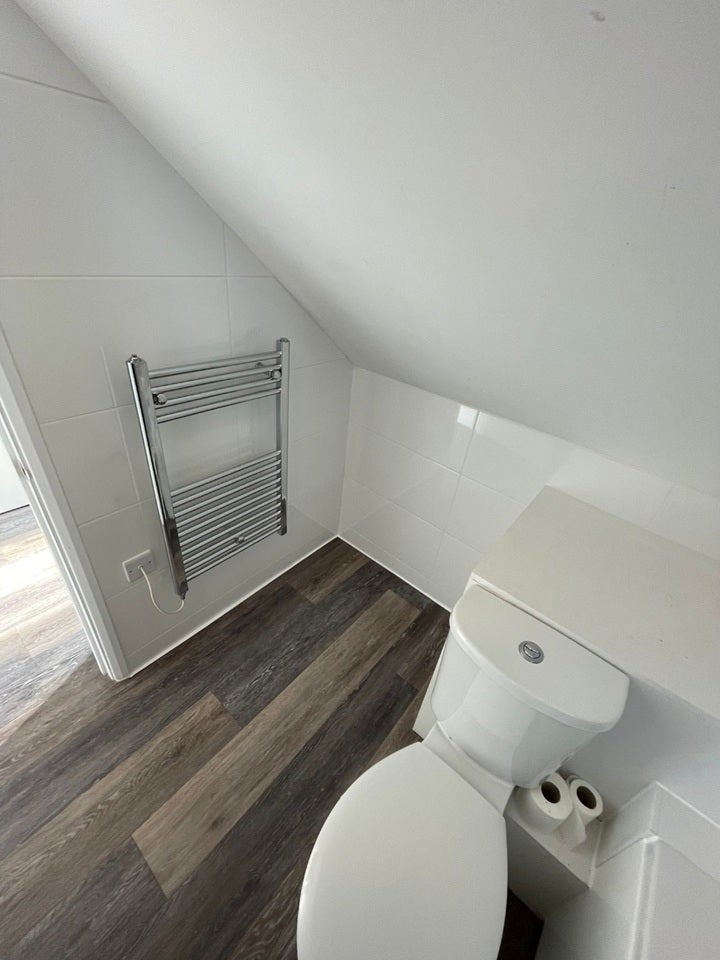 Flat Alfriston Road in Surrey Heath