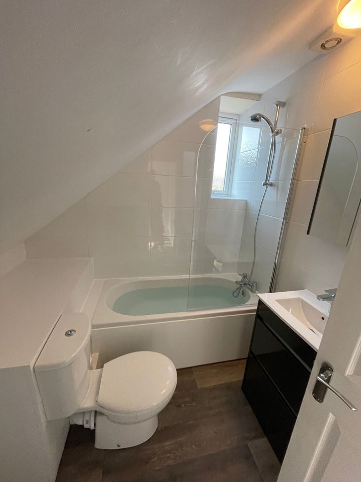 Flat Alfriston Road in Surrey Heath