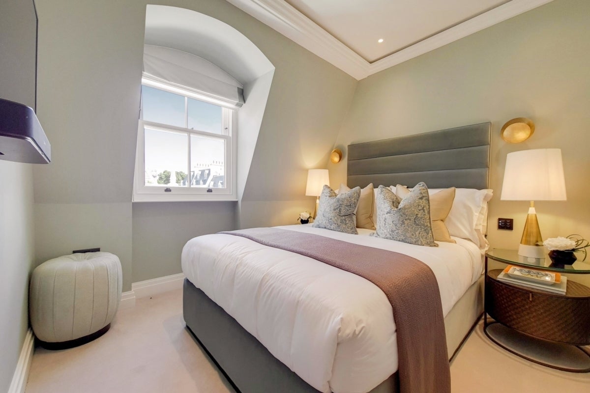 Flat Prince of Wales Terrace in Greater London