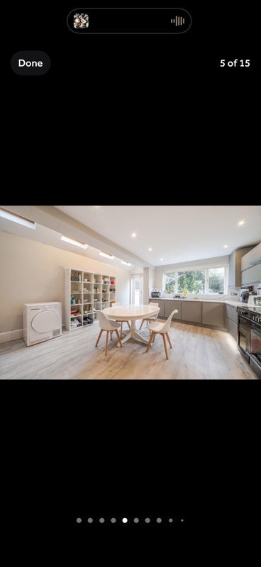 Room Battersea Bridge Road in Greater London