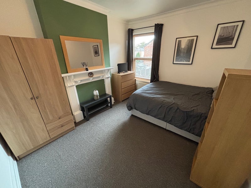Room Barton Lane in Salford