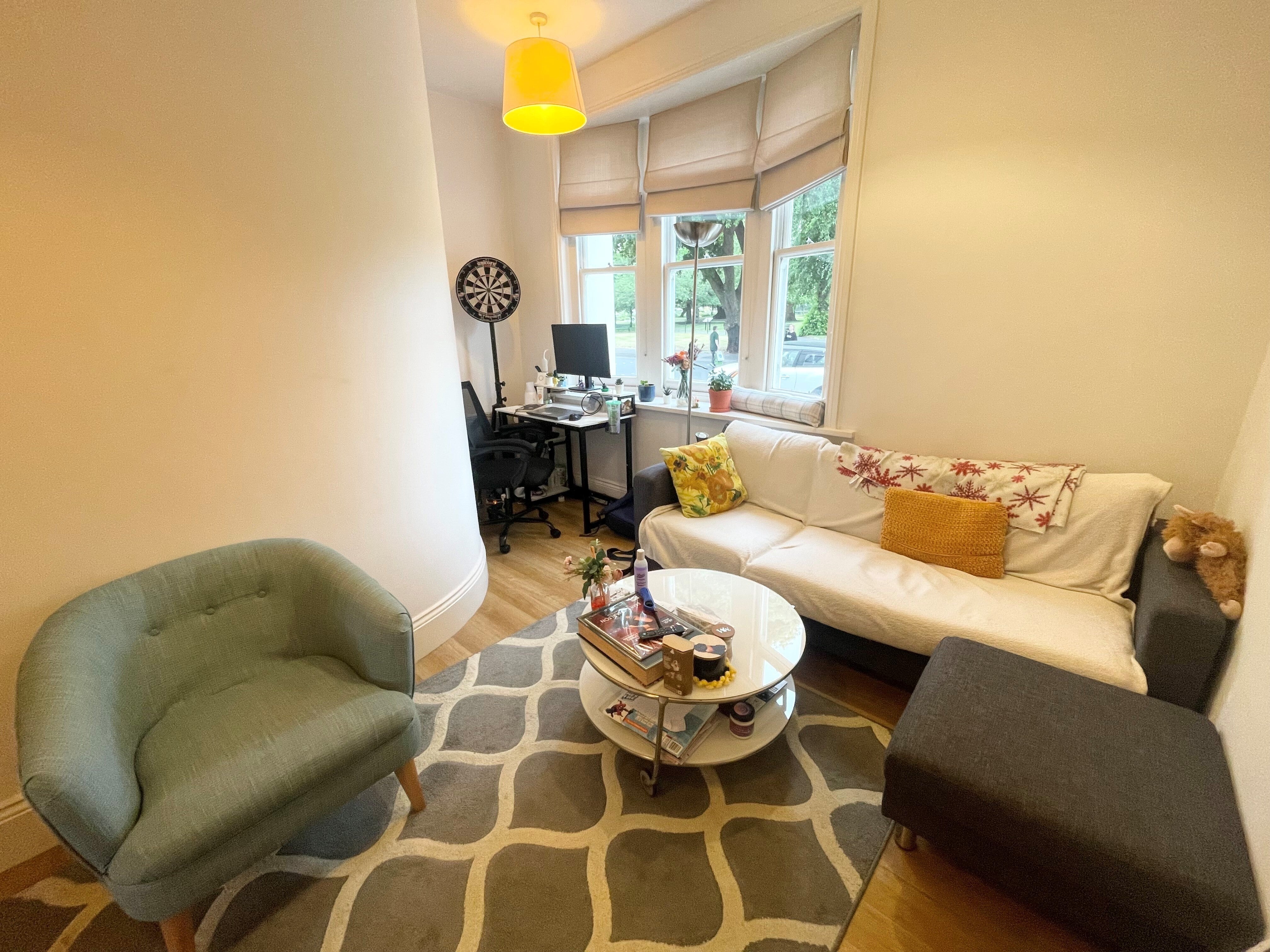 Flat Parade in Royal Leamington Spa