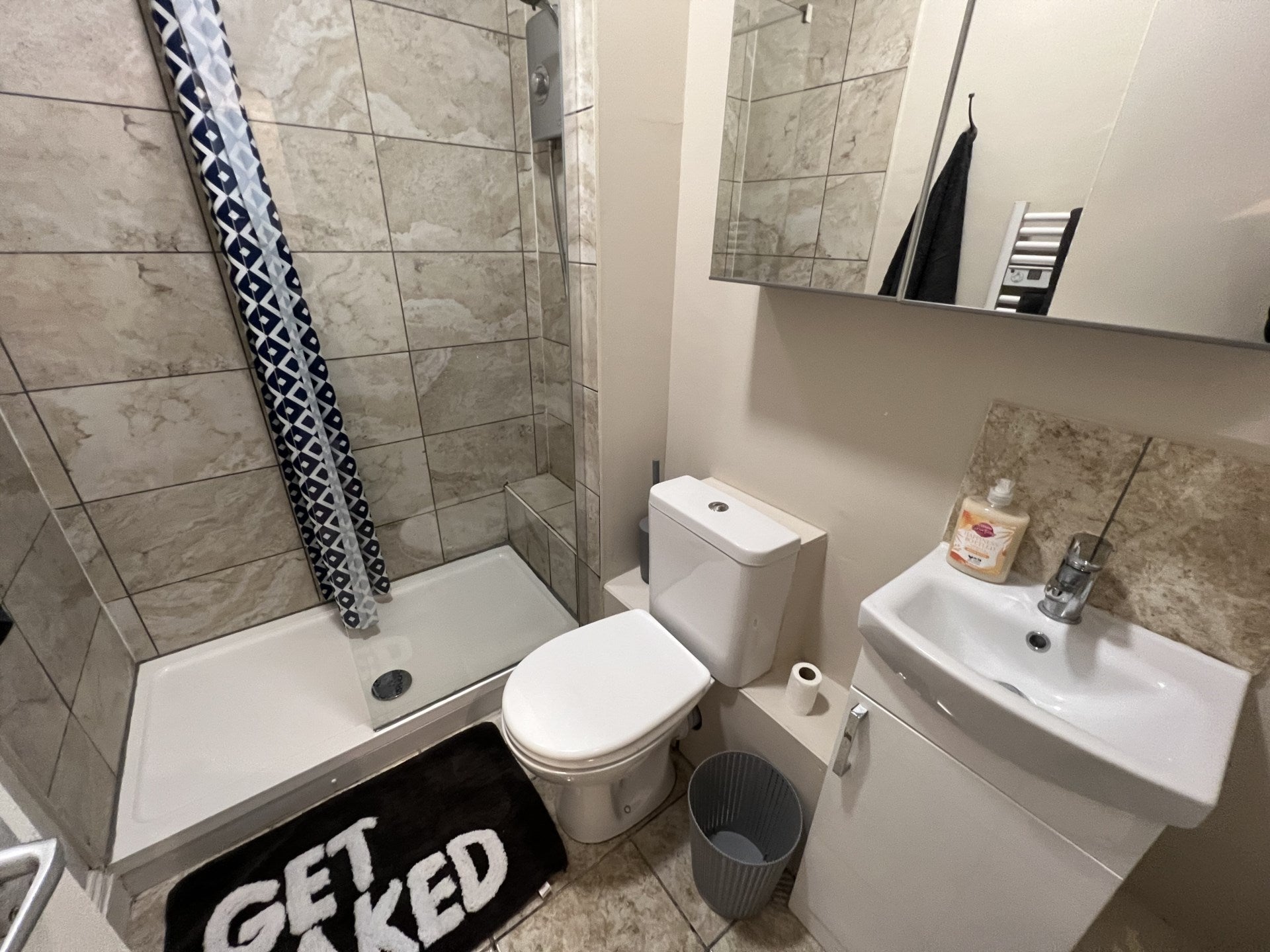 Flat Tennyson Road in Luton