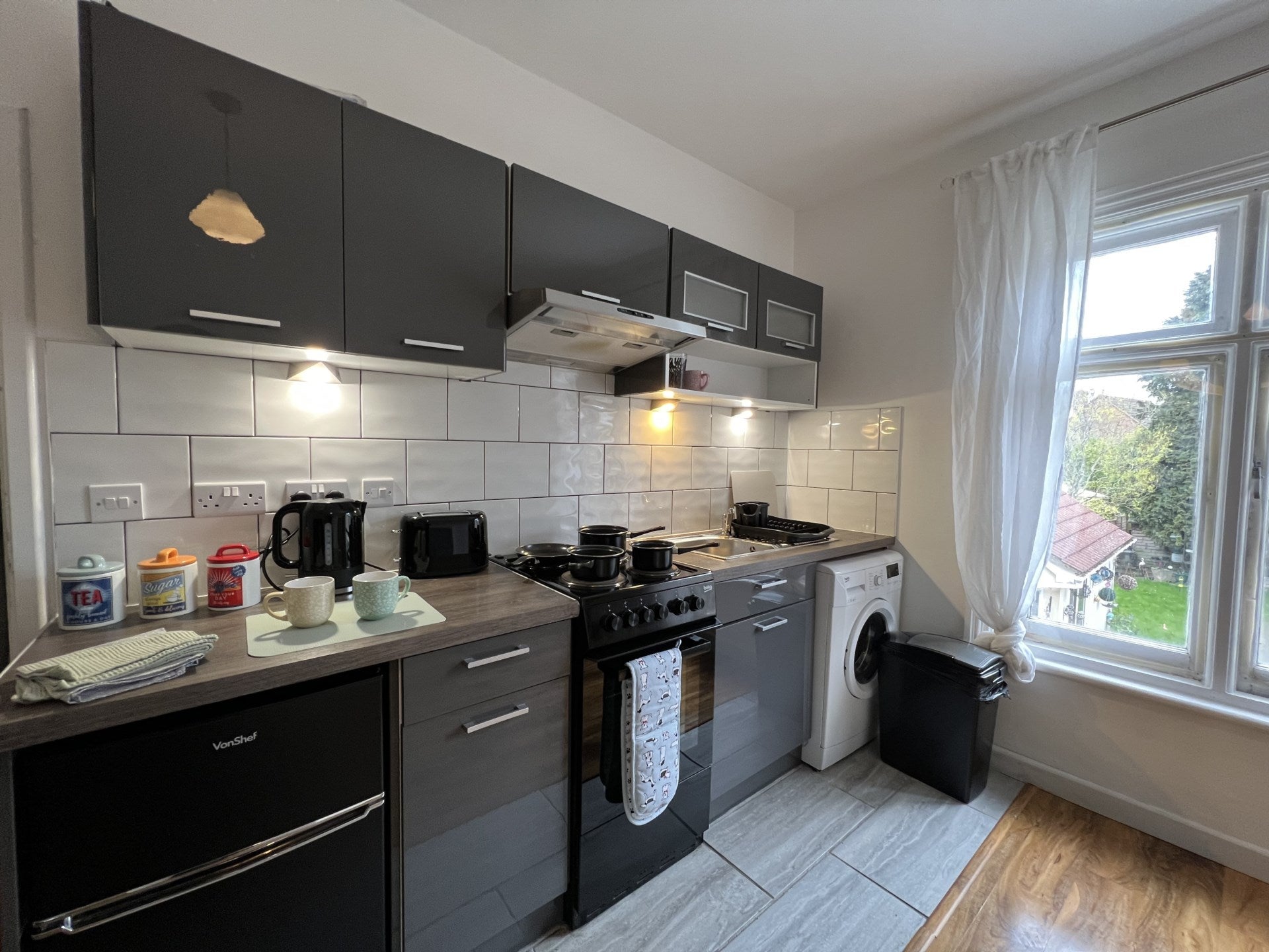 Flat Tennyson Road in Luton