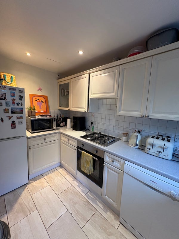 Room Harleyford Road in Greater London