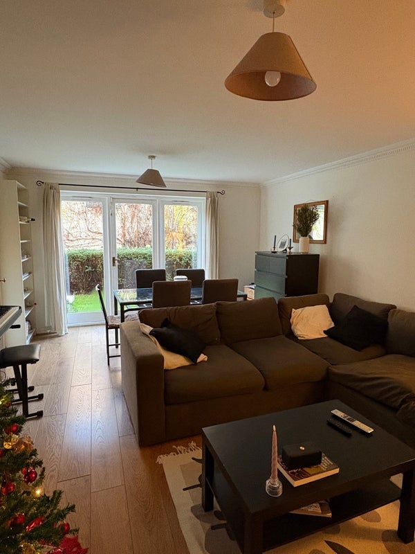 Room Harleyford Road in Greater London