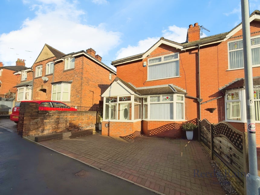 House Chamberlain Avenue in Stoke-On-Trent