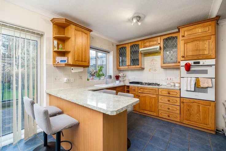 Flat Eastbury Road in Watford