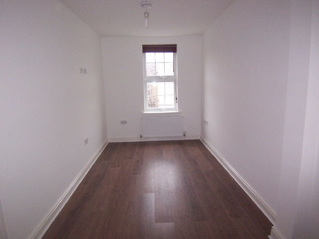 Flat Cross Road in Waltham Cross