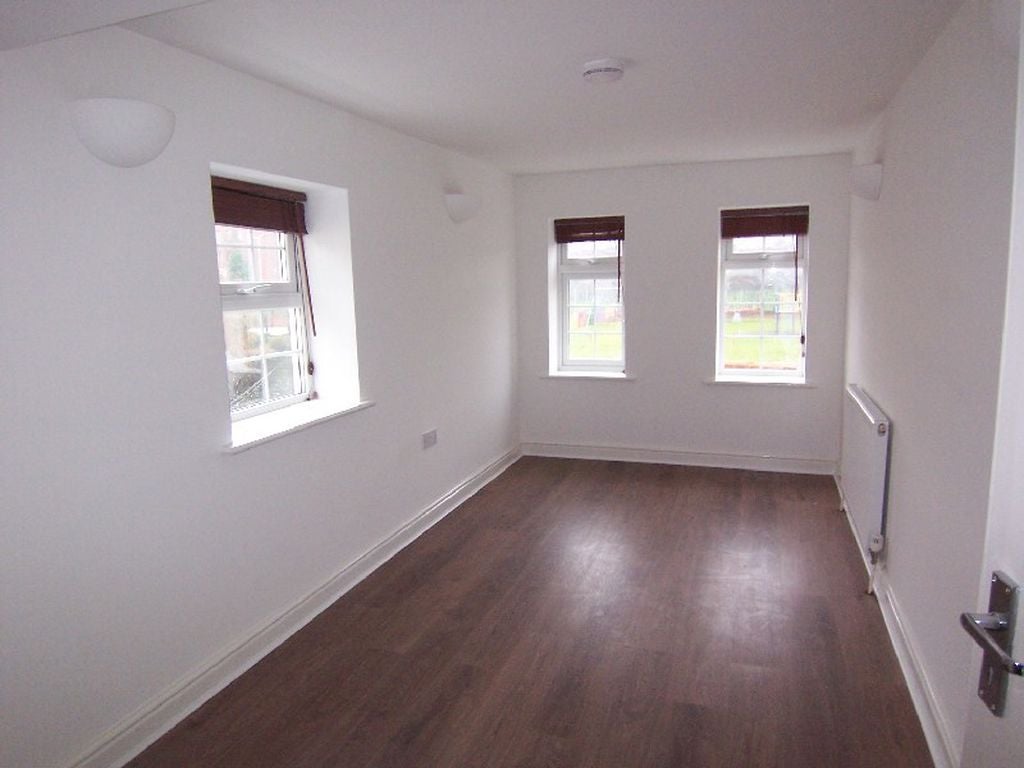 Flat Cross Road in Waltham Cross