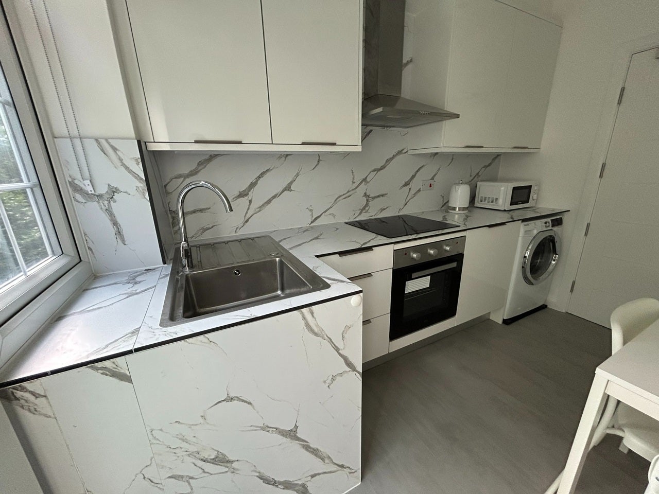 Flat Broadwalk Lane in Greater London
