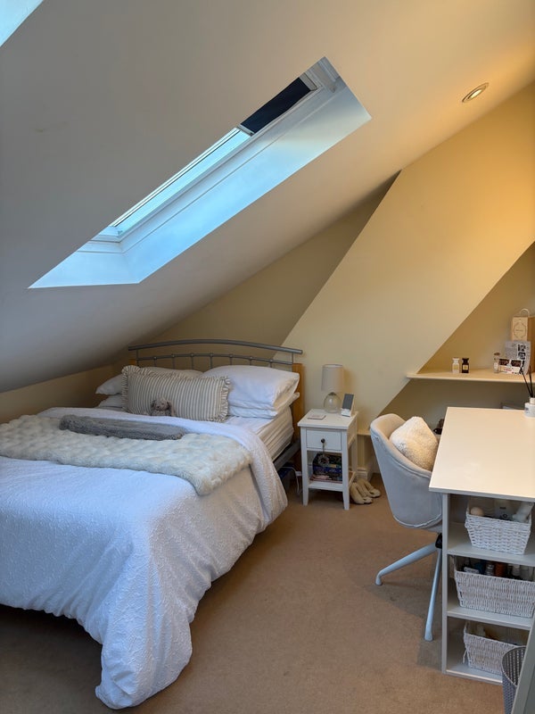 Room Plato Road in Greater London