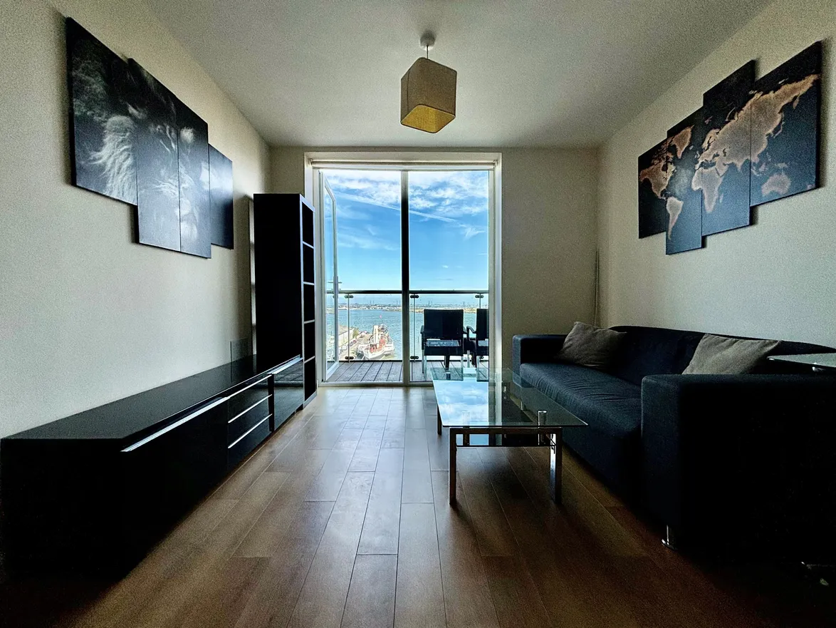 Flat Ocean Drive in Gillingham