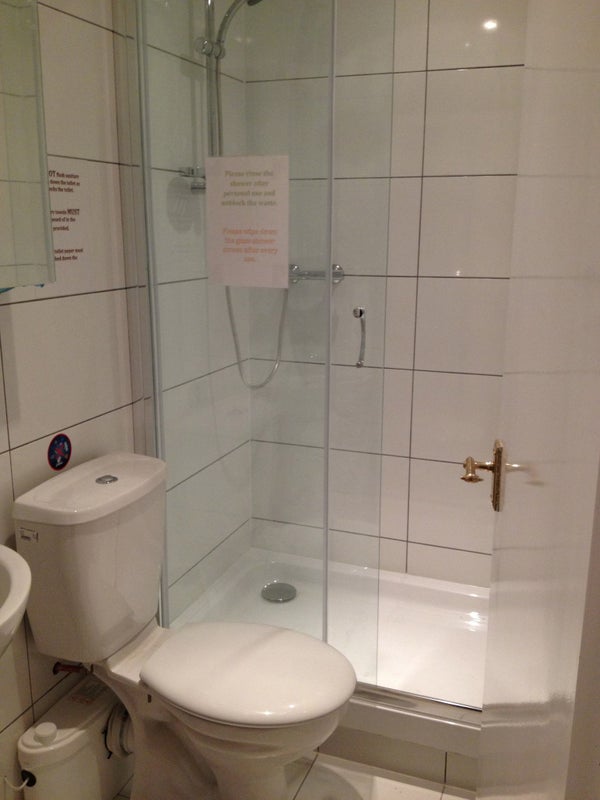 Room Heritage Court in Greater London