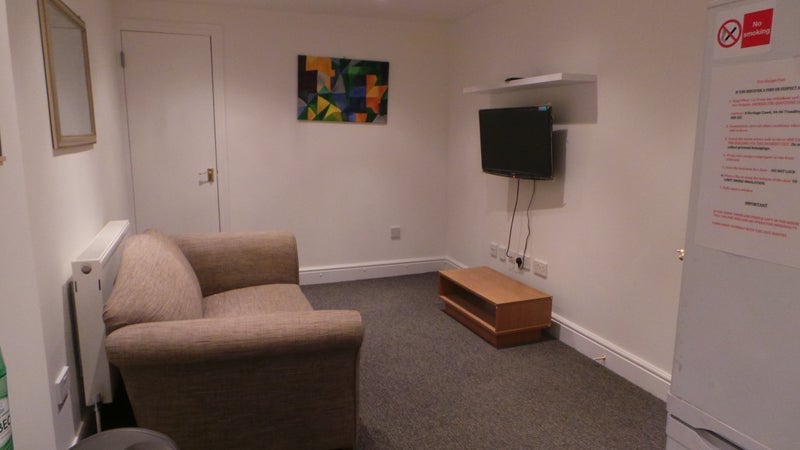 Room Heritage Court in Greater London