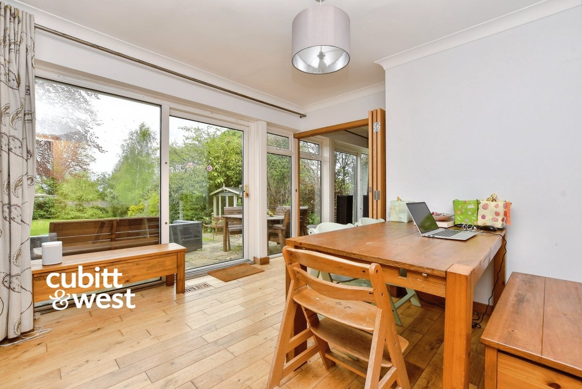 House Waterfield Drive in Warlingham