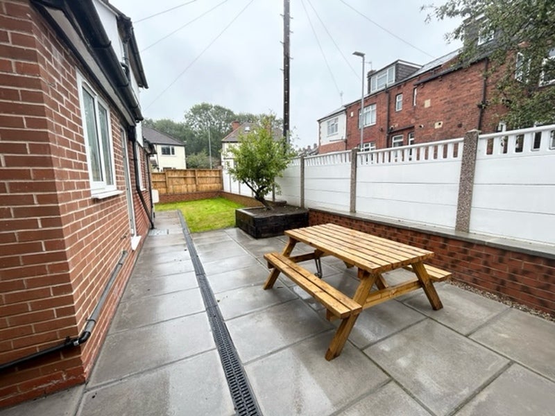 House Estcourt Terrace in Leeds