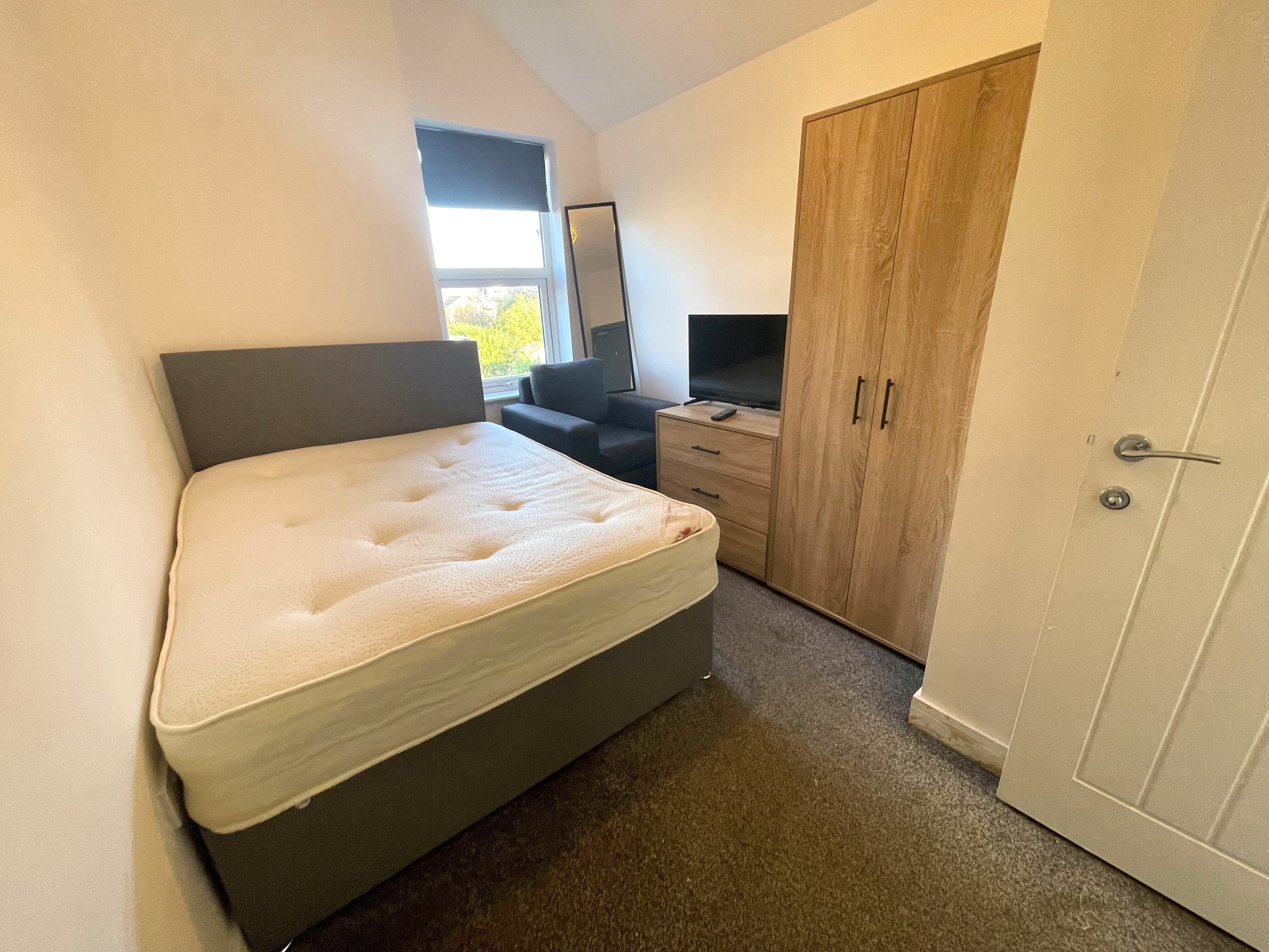 Room Florence Road in Birmingham