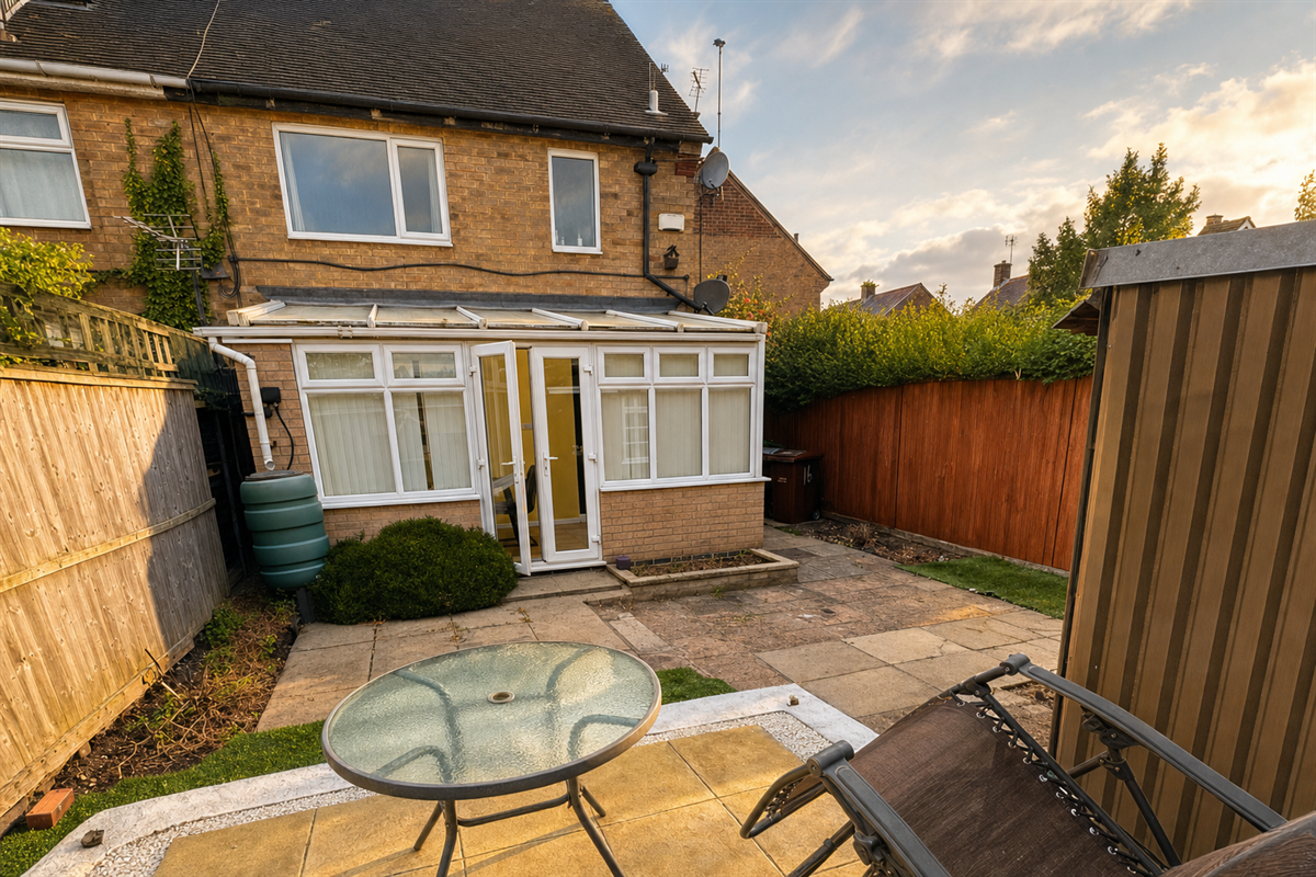 Room Shoreswood Close in Nottingham