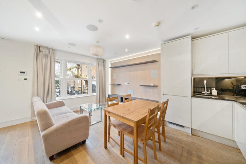 Flat Wandsworth Bridge Road in Greater London