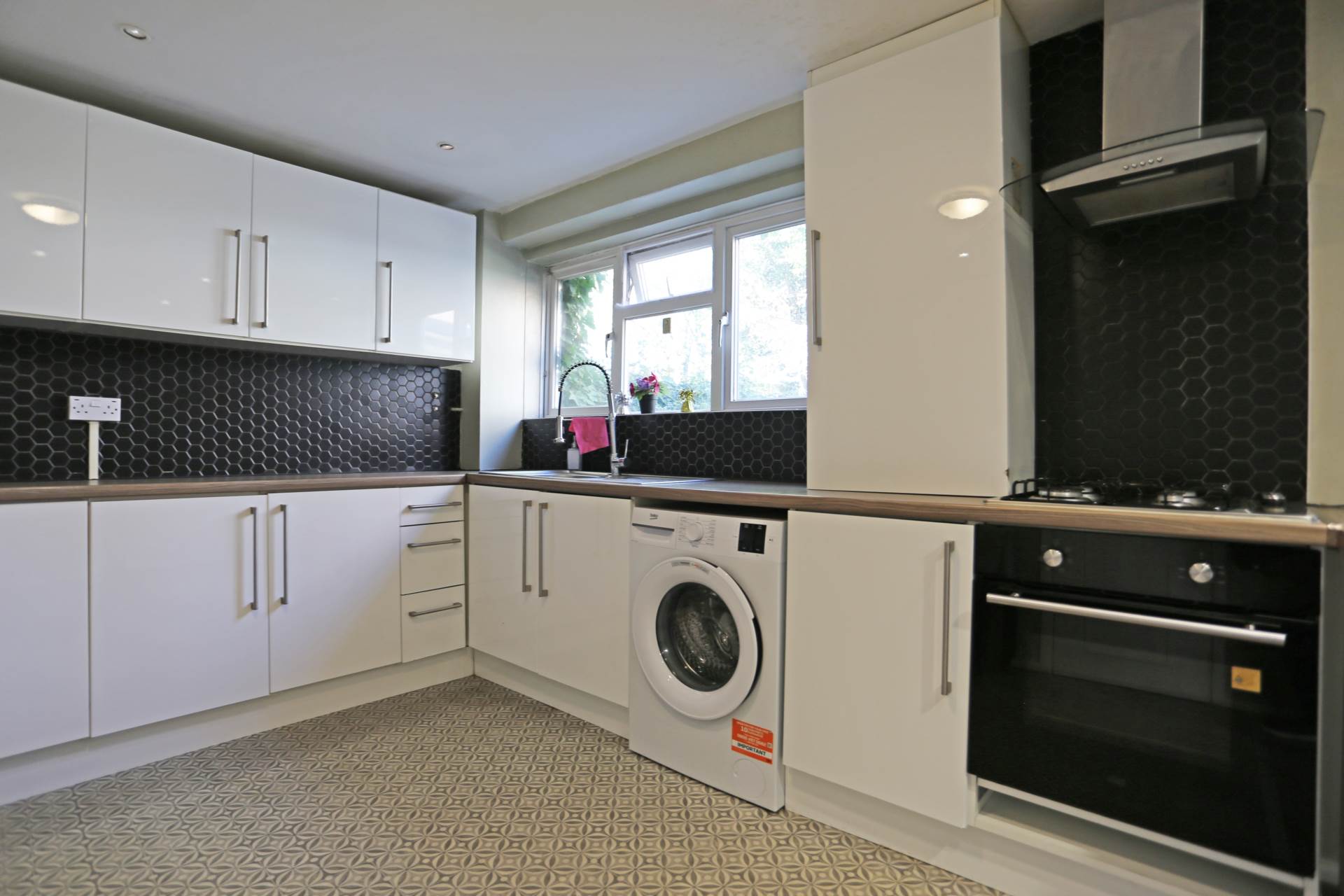 House Lansbury Avenue in Greater London