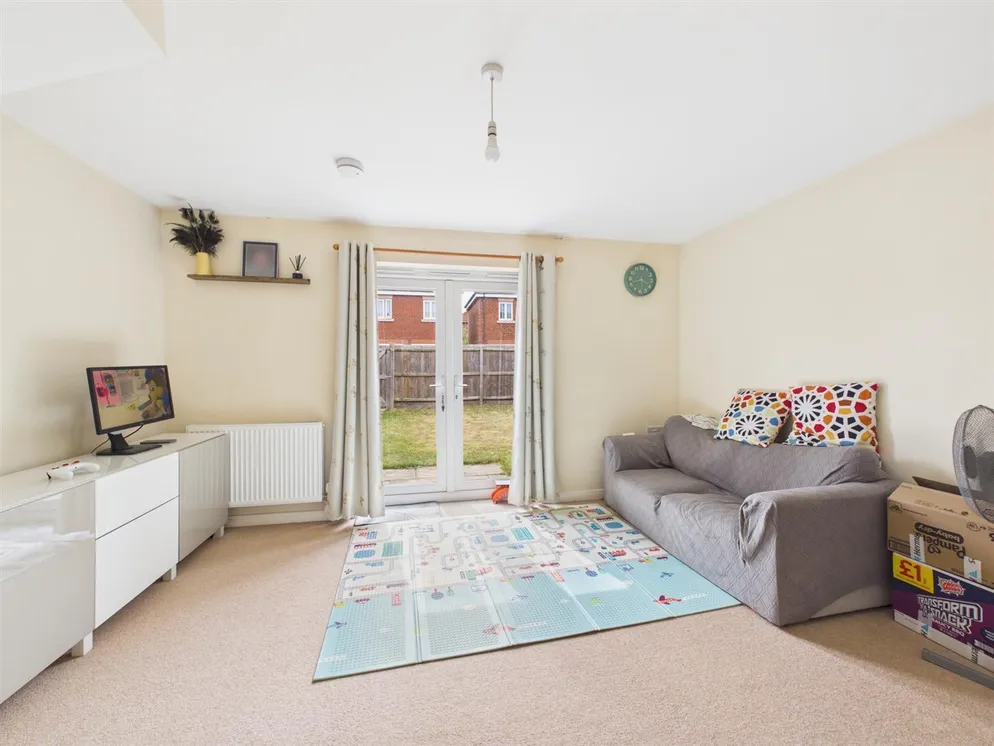 Flat Aitken Way in Charnwood