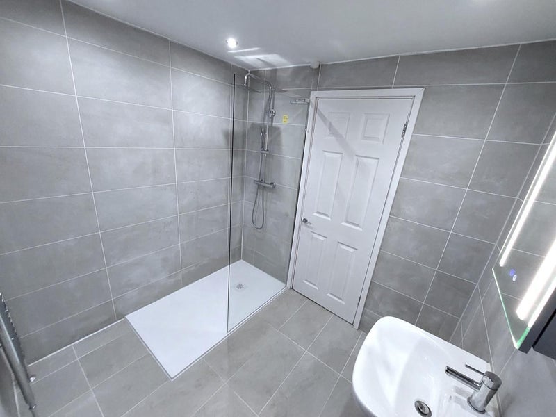 Room Lauriston Drive in Nottingham