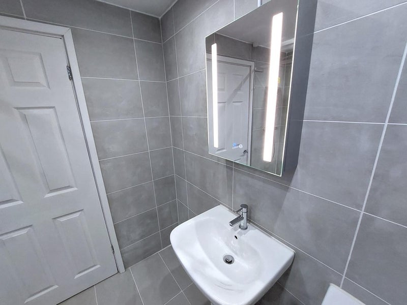 Room Lauriston Drive in Nottingham