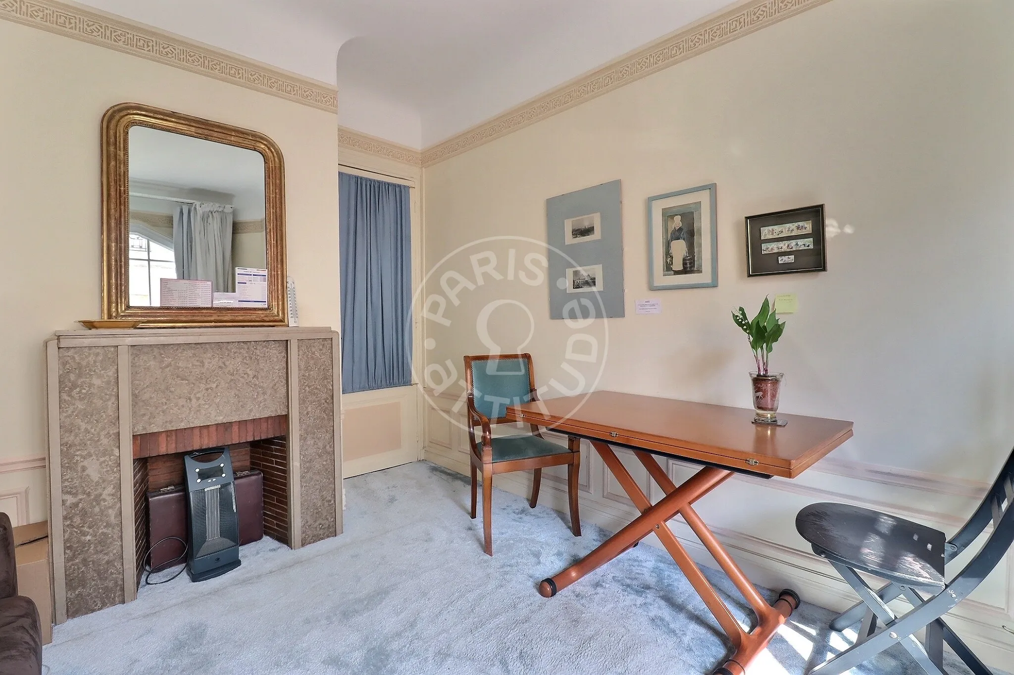 Appartement Rue Le Marois à Paris