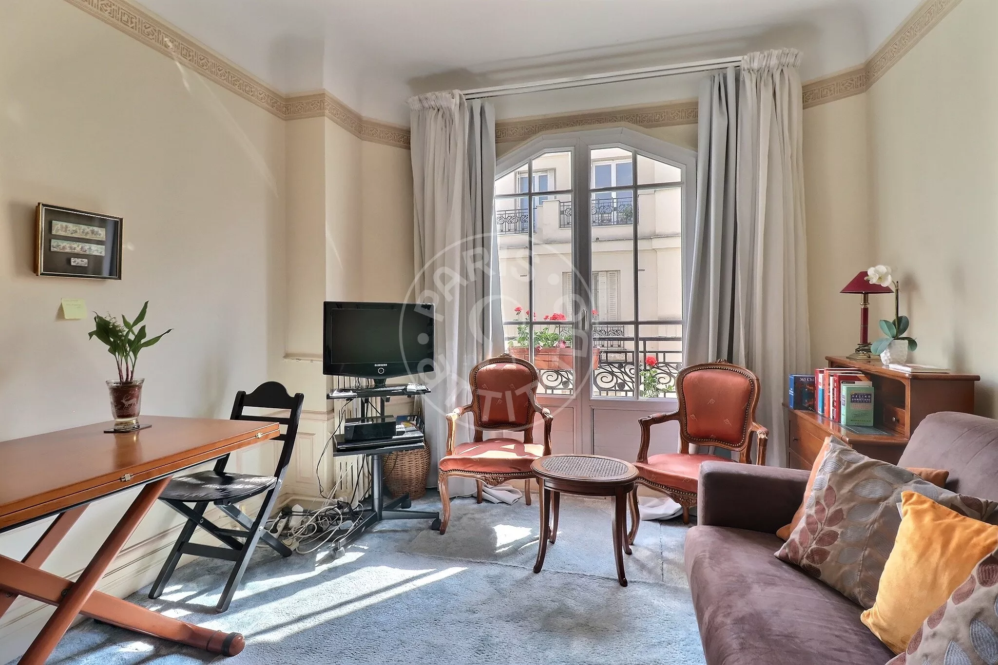 Appartement Rue Le Marois à Paris