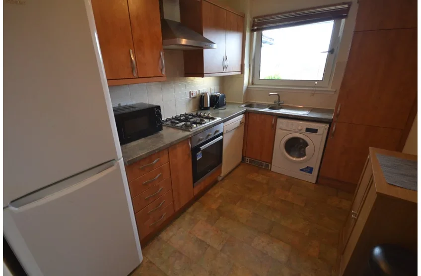 Flat Stenhouse Gardens in City of Edinburgh