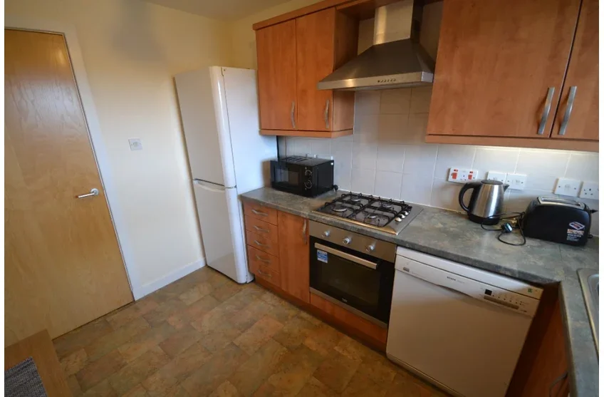 Flat Stenhouse Gardens in City of Edinburgh