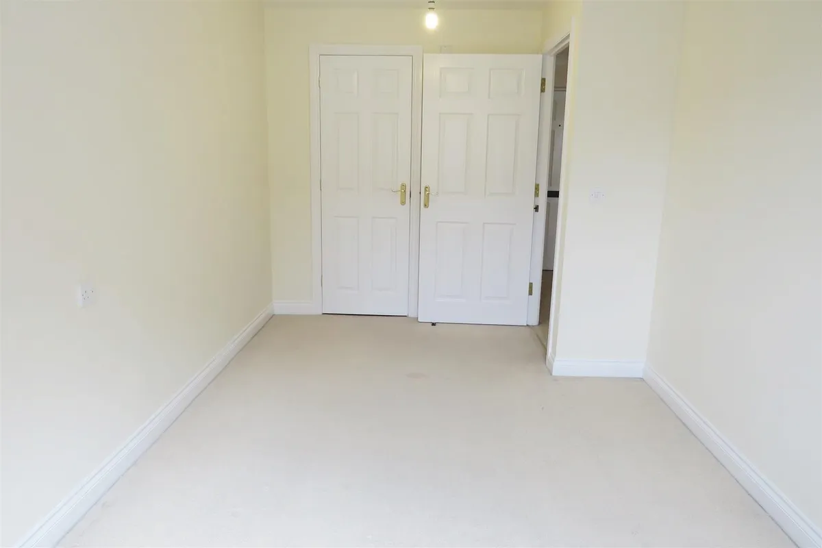 Flat Milton Road in Southampton