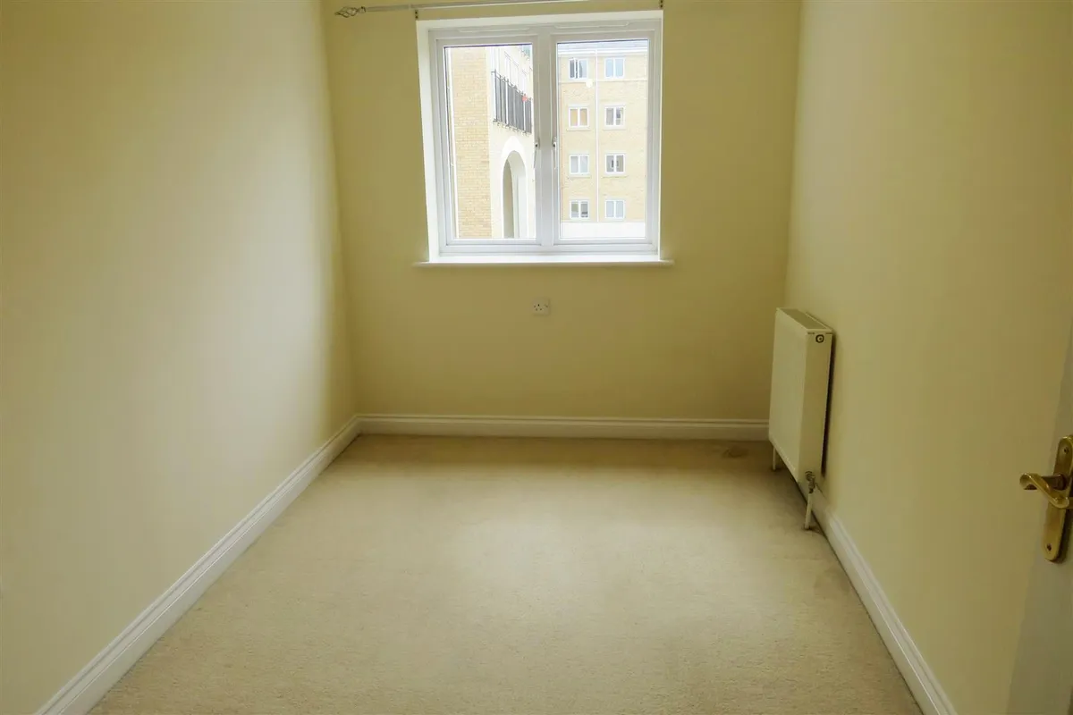 Flat Milton Road in Southampton