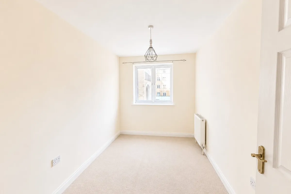 Flat Milton Road in Southampton