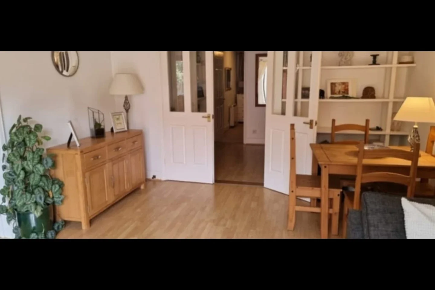 Room Hatch Place in Greater London