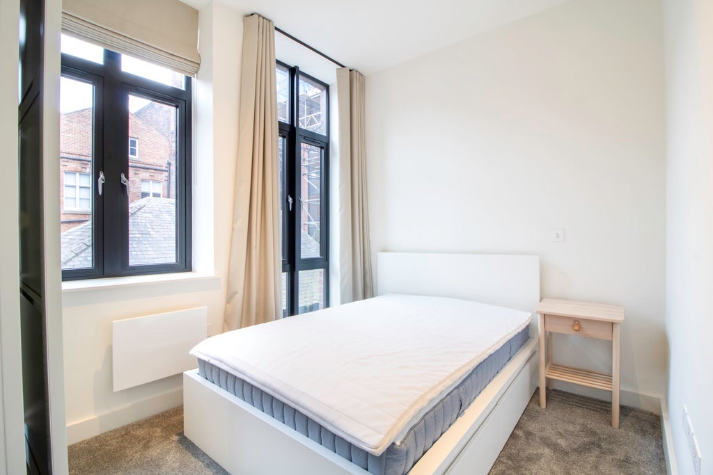 Flat Tower House Street in Leeds