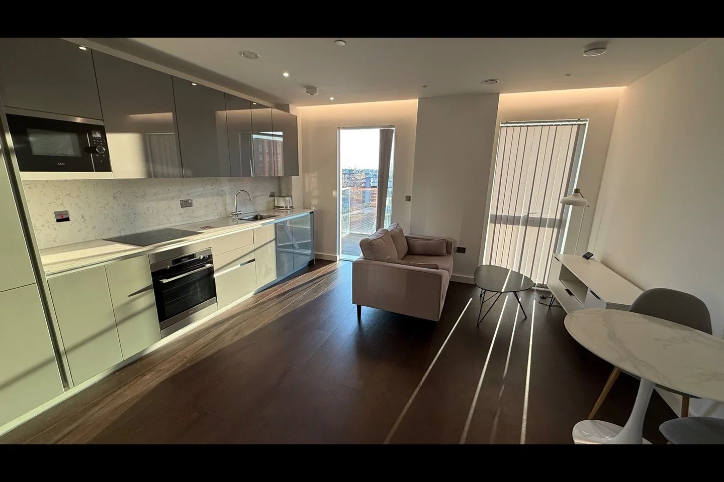 Flat Lanchester Way in Greater London