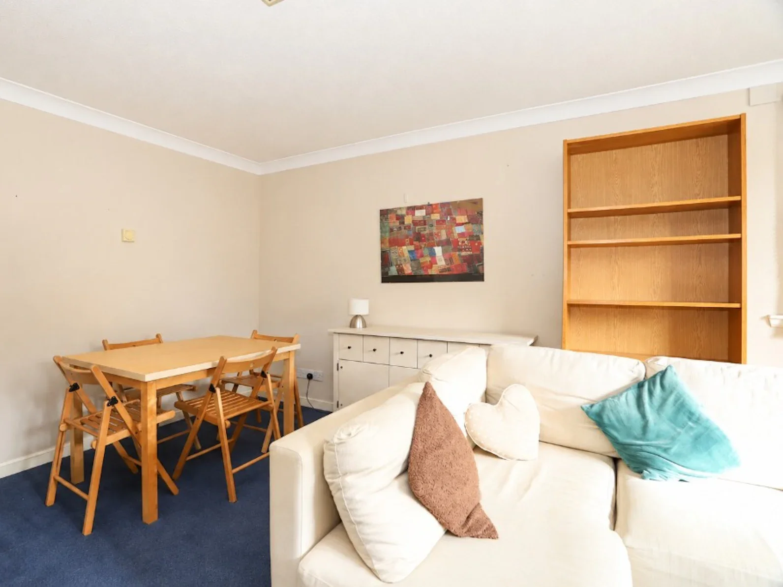 Flat Russell Gardens in City of Edinburgh